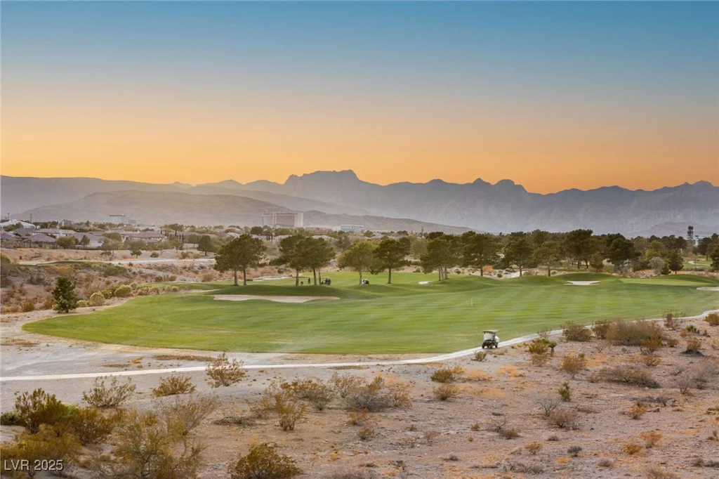 9121 Las Manaitas, Las Vegas, NV 89144