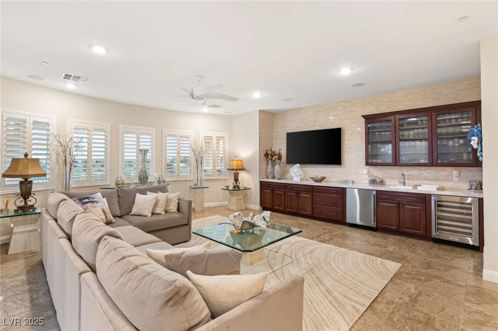 9121 Las Manaitas, Las Vegas, NV 89144