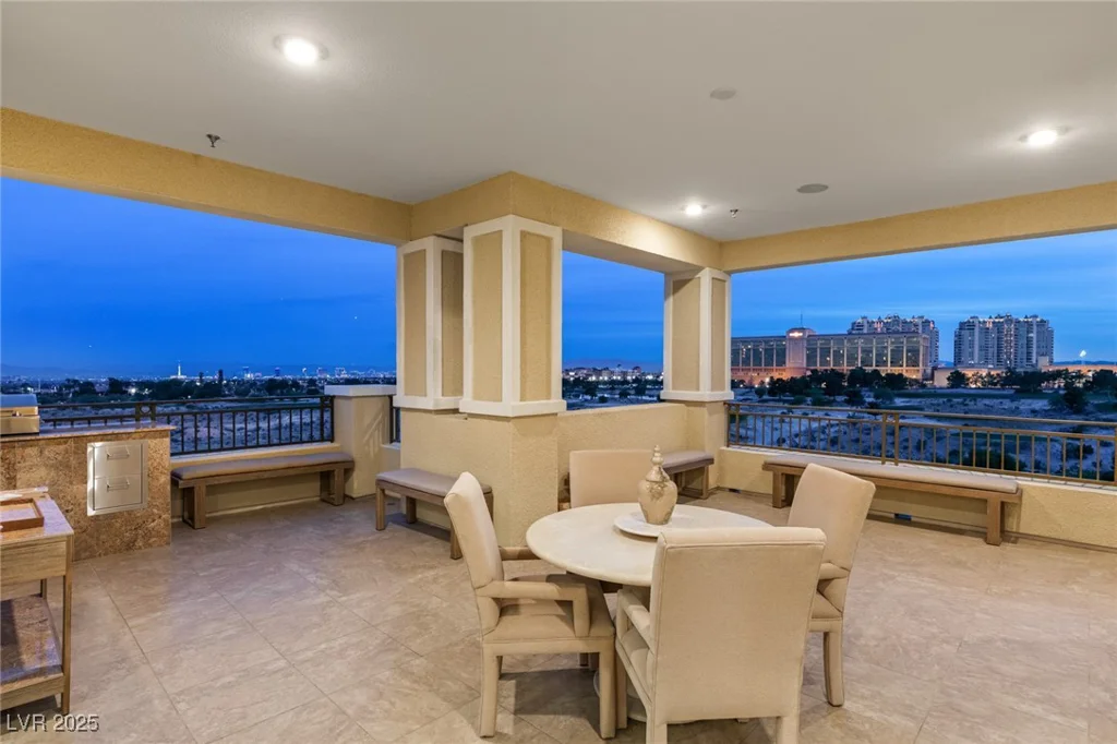 9121 Las Manaitas, Las Vegas, NV 89144