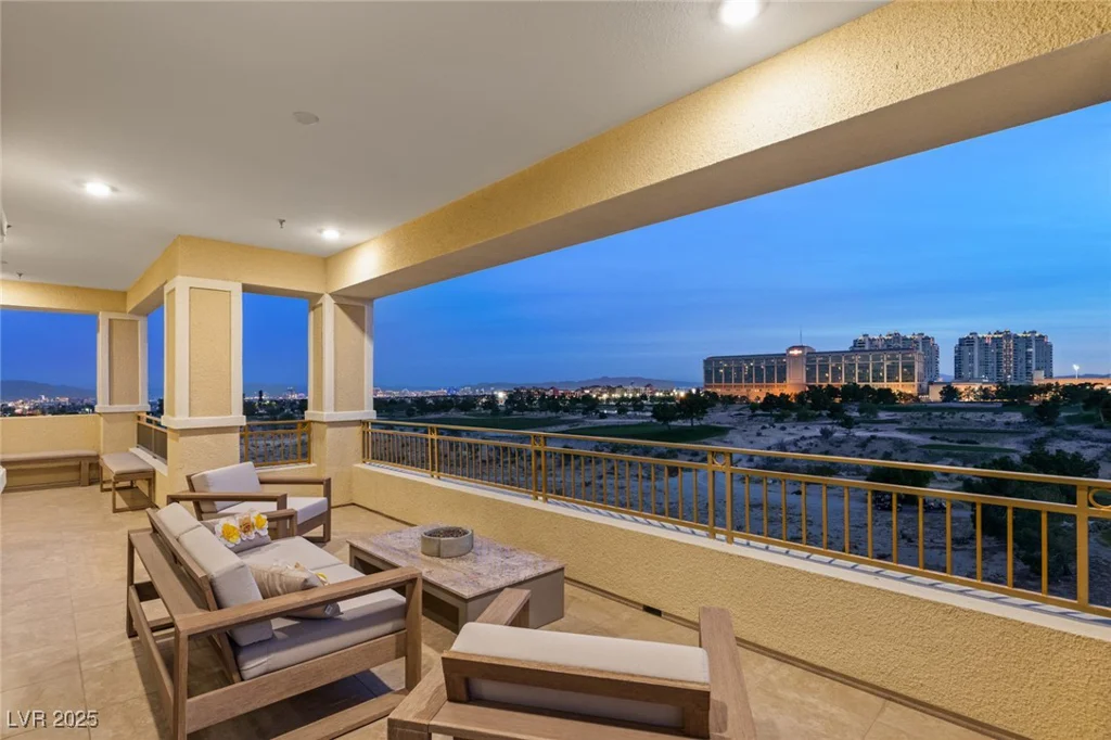 9121 Las Manaitas, Las Vegas, NV 89144