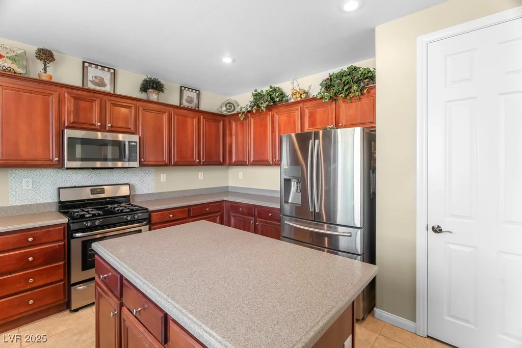1932 Barrow Glen, North Las Vegas, NV 89084
