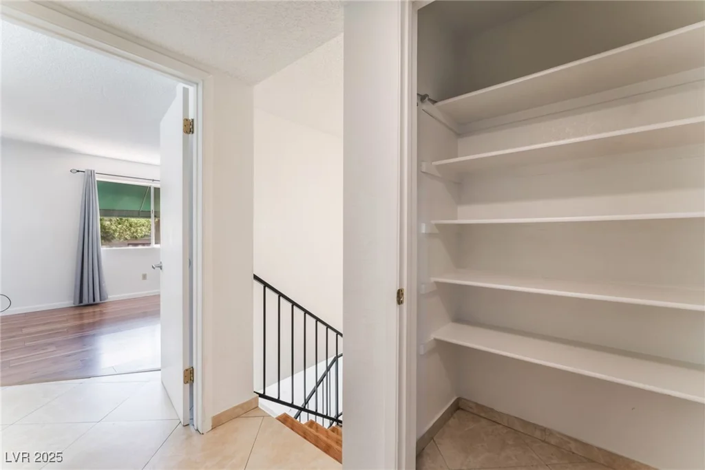 6750 Del Rey, Las Vegas, NV 89146