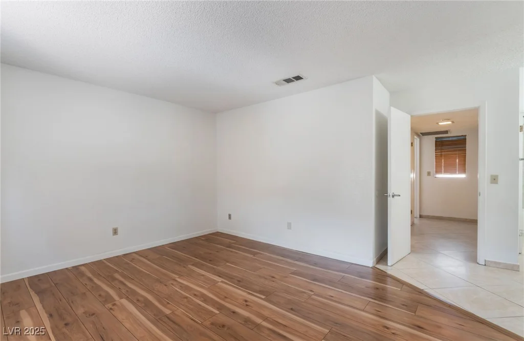 6750 Del Rey, Las Vegas, NV 89146