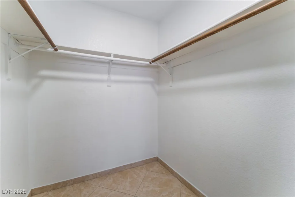 6750 Del Rey, Las Vegas, NV 89146