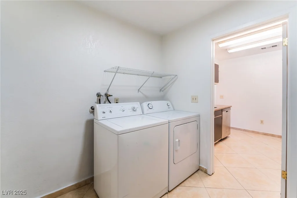 6750 Del Rey, Las Vegas, NV 89146