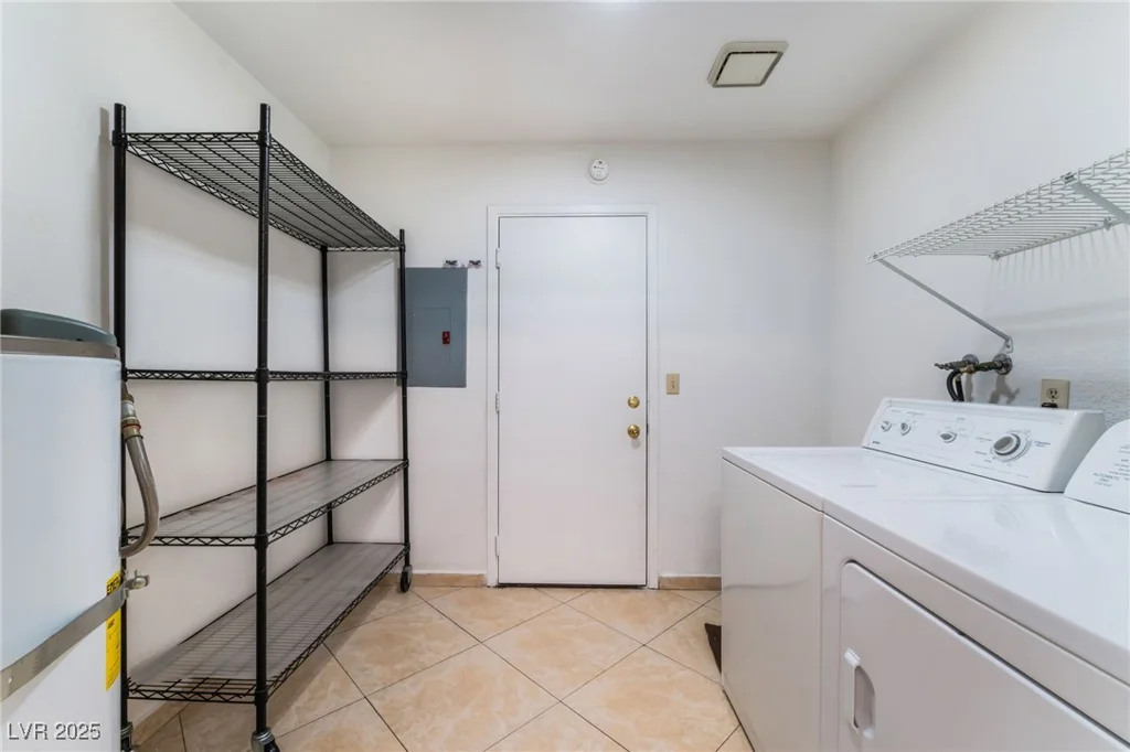 6750 Del Rey, Las Vegas, NV 89146