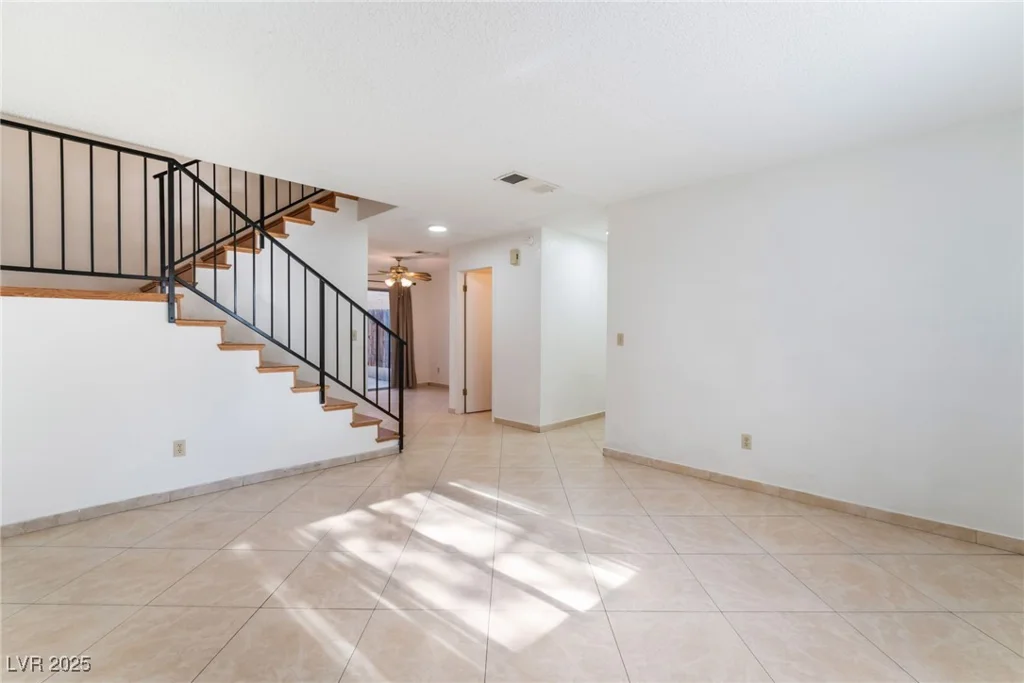 6750 Del Rey, Las Vegas, NV 89146