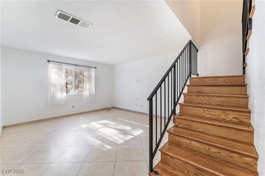 6750 Del Rey, Las Vegas, NV 89146