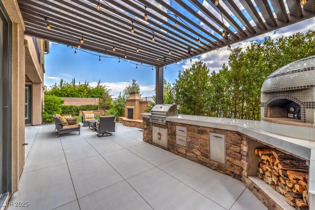 3267 Royal Fortune, Las Vegas, NV 89141