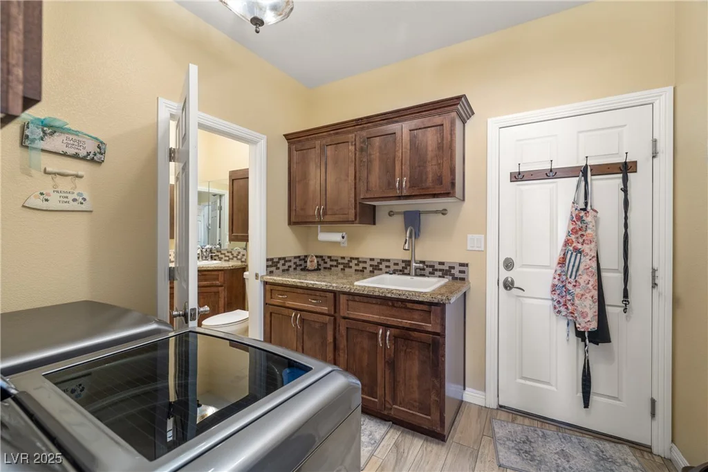 1110 Geofrey, Pahrump, NV 89060