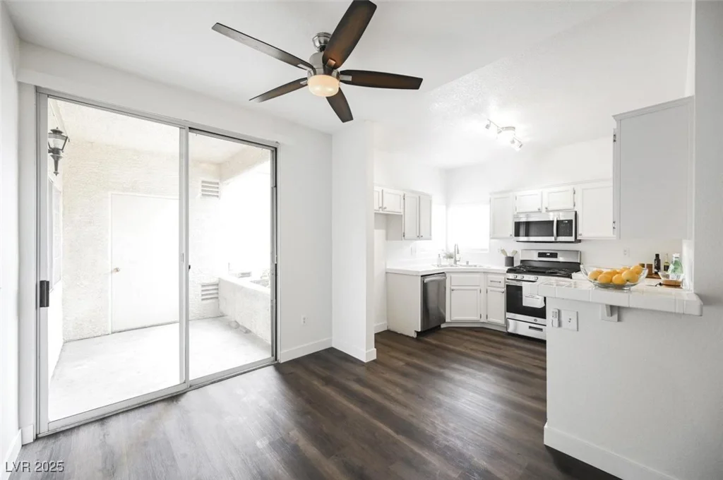 1830 Buffalo, Las Vegas, NV 89128