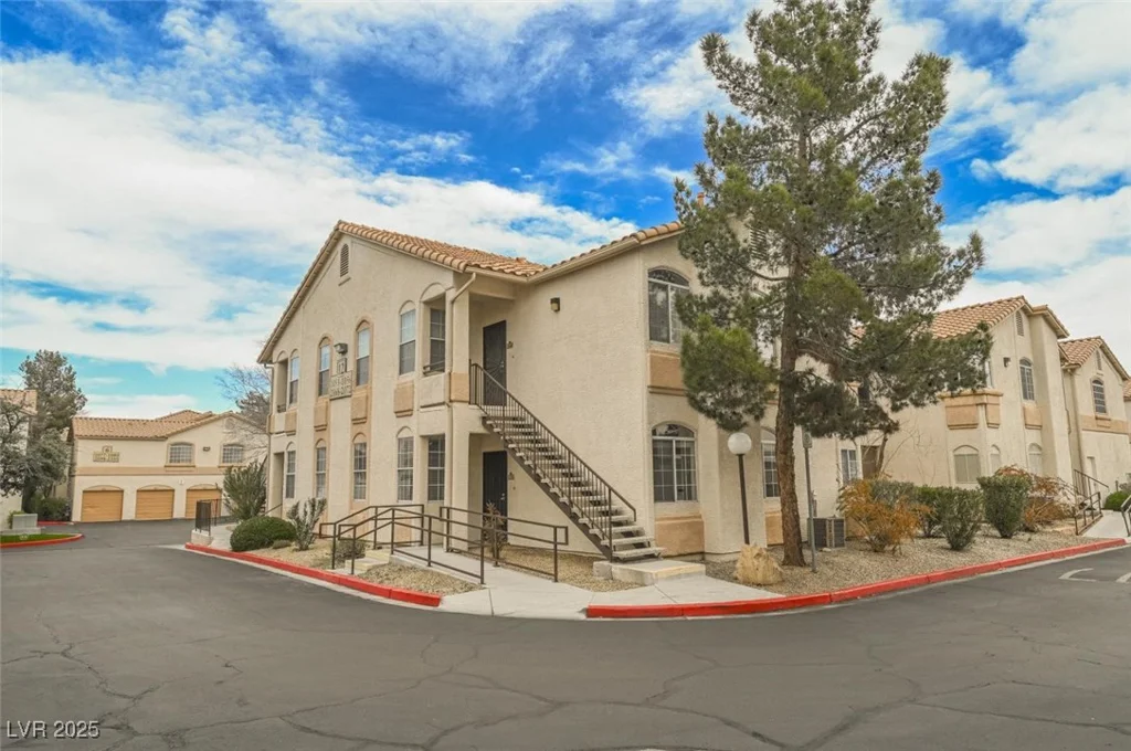 1830 Buffalo, Las Vegas, NV 89128