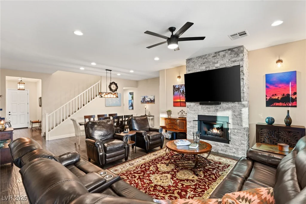 7563 Saguaro Cactus, Las Vegas, NV 89178