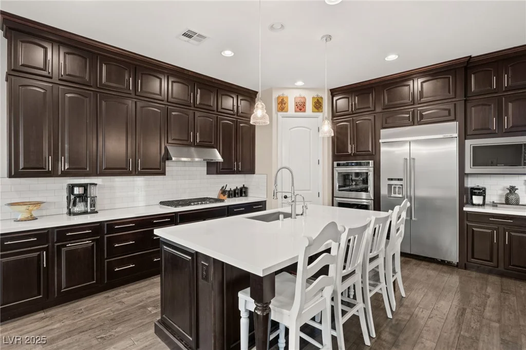 7563 Saguaro Cactus, Las Vegas, NV 89178