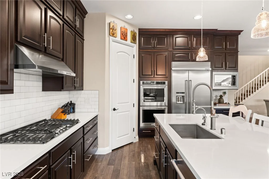 7563 Saguaro Cactus, Las Vegas, NV 89178