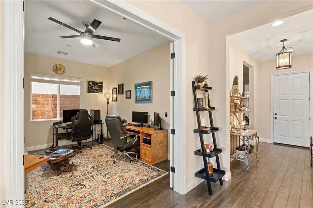 7563 Saguaro Cactus, Las Vegas, NV 89178