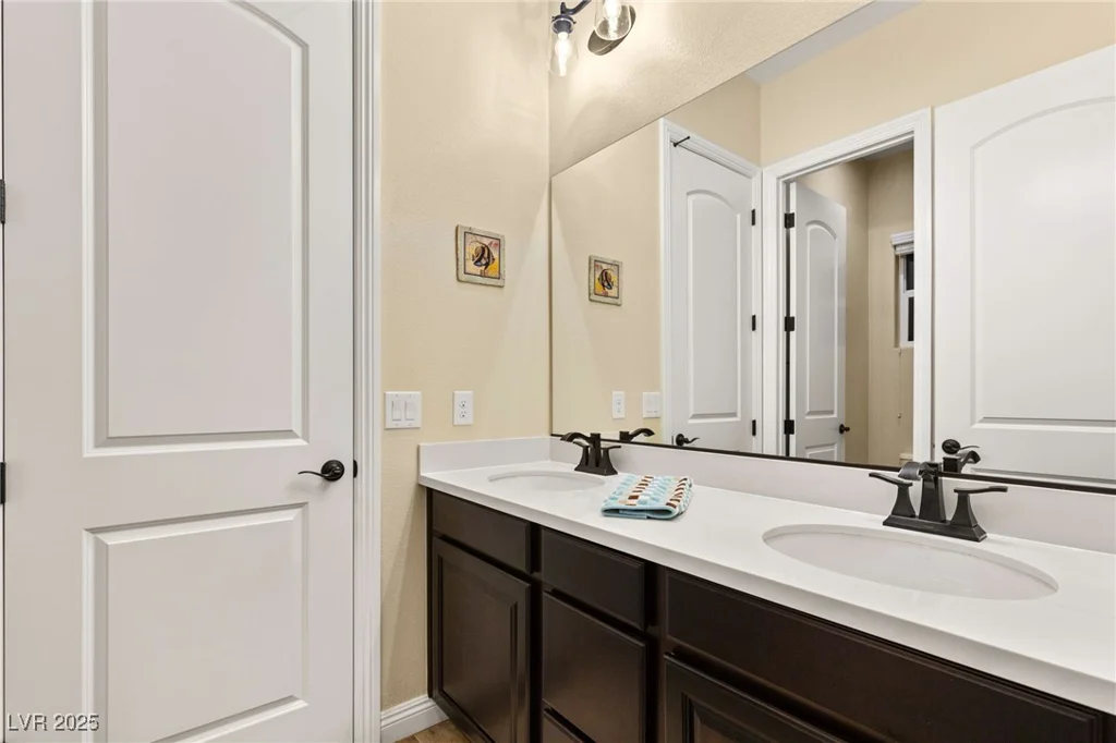 7563 Saguaro Cactus, Las Vegas, NV 89178