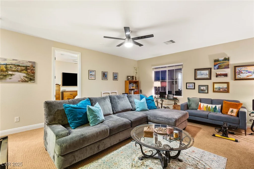 7563 Saguaro Cactus, Las Vegas, NV 89178