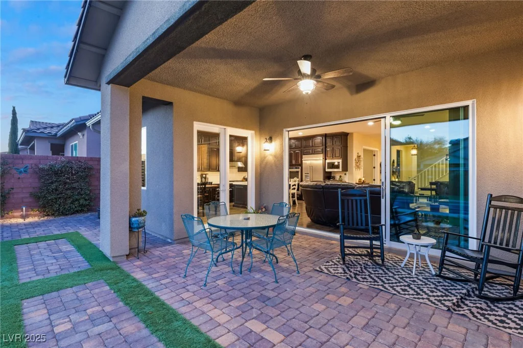 7563 Saguaro Cactus, Las Vegas, NV 89178