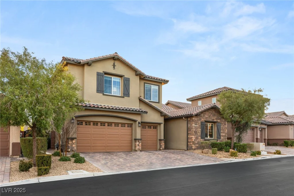 7563 Saguaro Cactus, Las Vegas, NV 89178