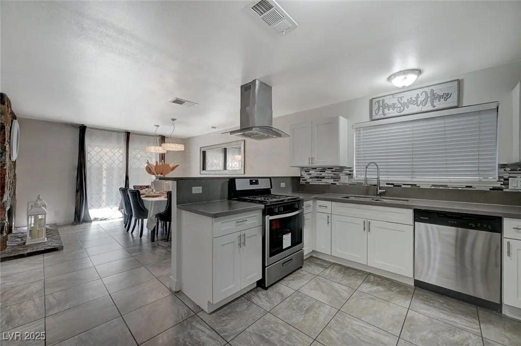 4385 El Cebra, Las Vegas, NV 89121