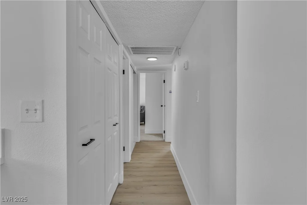 5512 Burntwood, Las Vegas, NV 89108