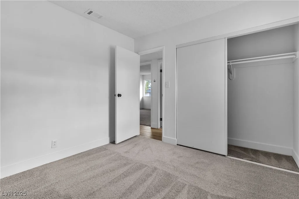 5512 Burntwood, Las Vegas, NV 89108