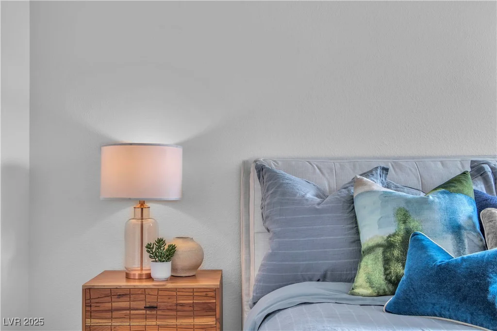 5512 Burntwood, Las Vegas, NV 89108