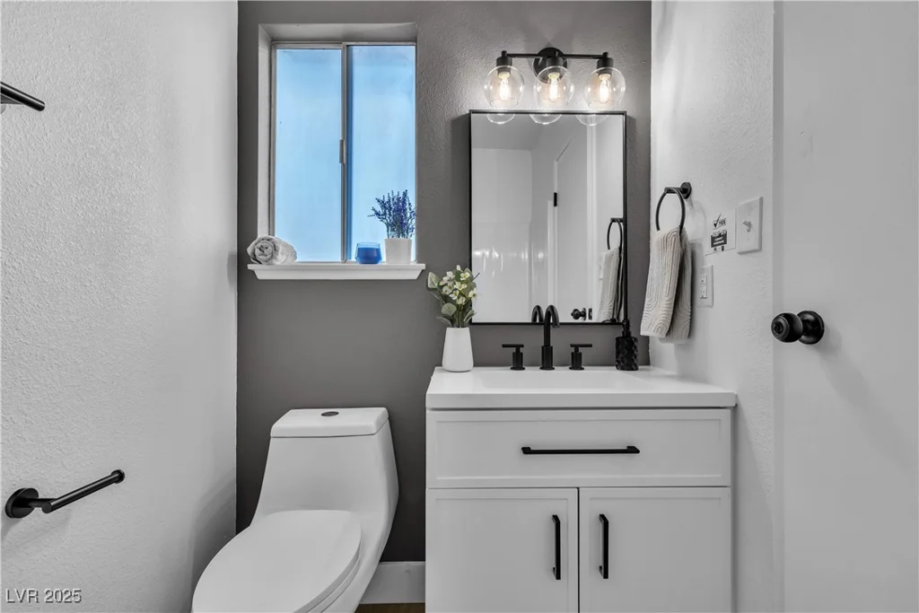 5512 Burntwood, Las Vegas, NV 89108
