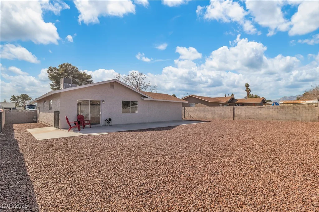 5512 Burntwood, Las Vegas, NV 89108