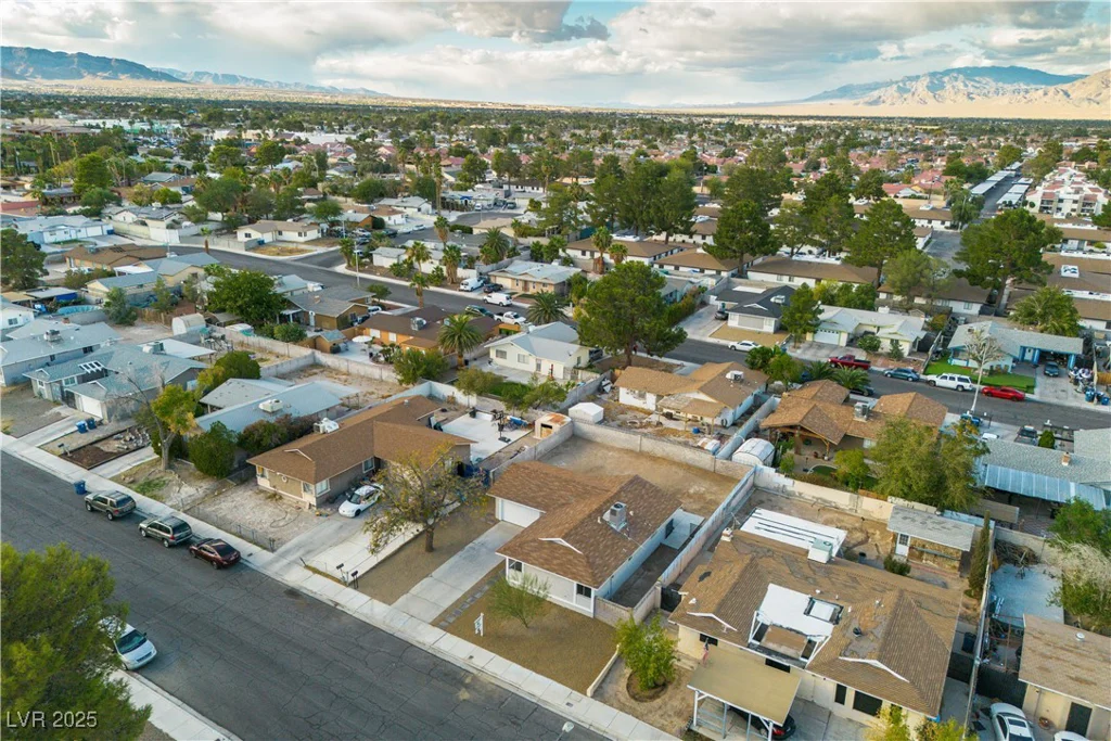 5512 Burntwood, Las Vegas, NV 89108