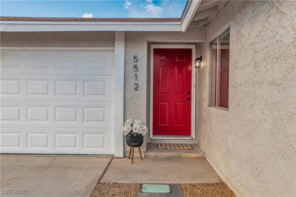 5512 Burntwood, Las Vegas, NV 89108