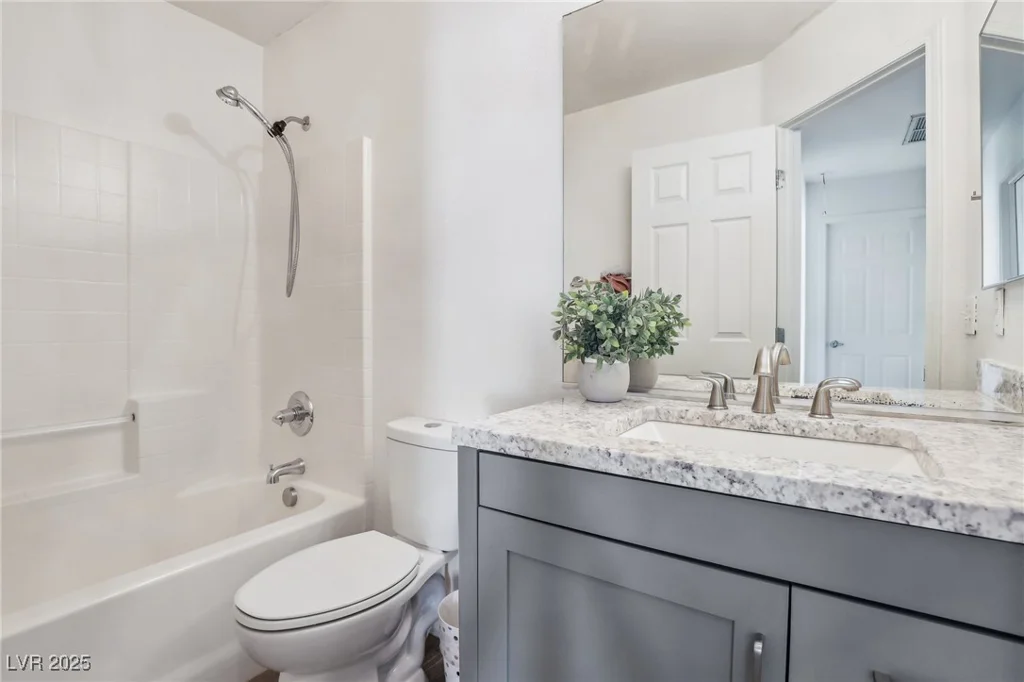 9347 Malaya Garnet, Las Vegas, NV 89148