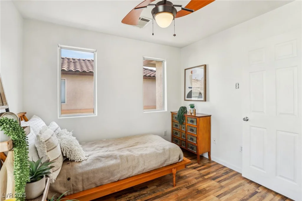 9347 Malaya Garnet, Las Vegas, NV 89148