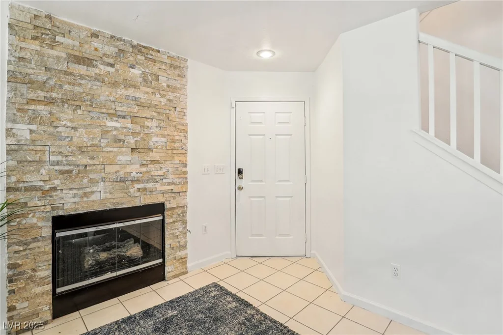 9347 Malaya Garnet, Las Vegas, NV 89148