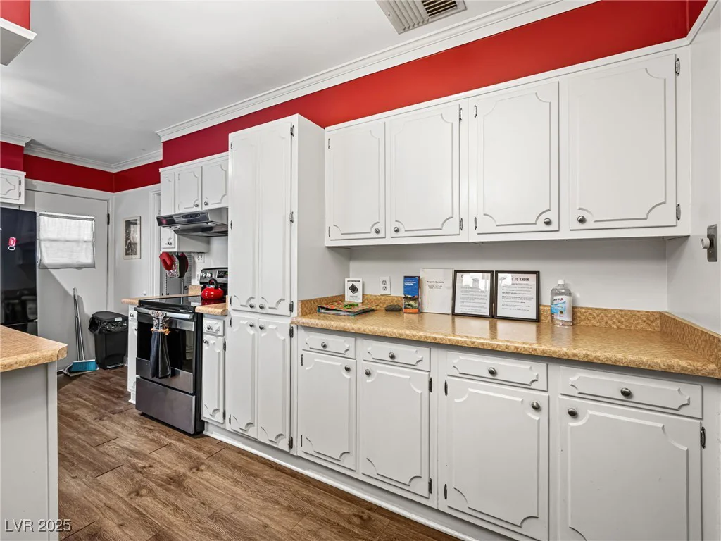 1709 6th, Las Vegas, NV 89104