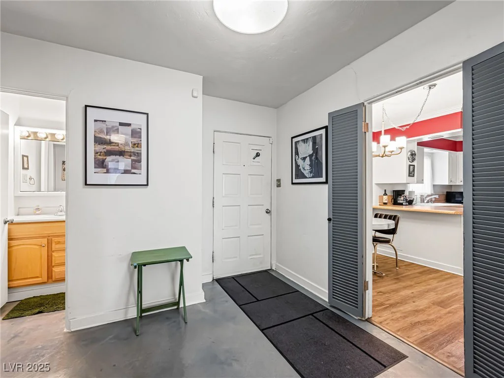 1709 6th, Las Vegas, NV 89104