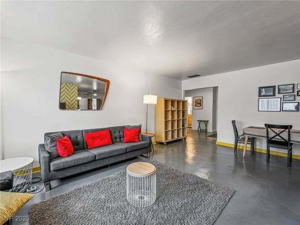 1709 6th, Las Vegas, NV 89104