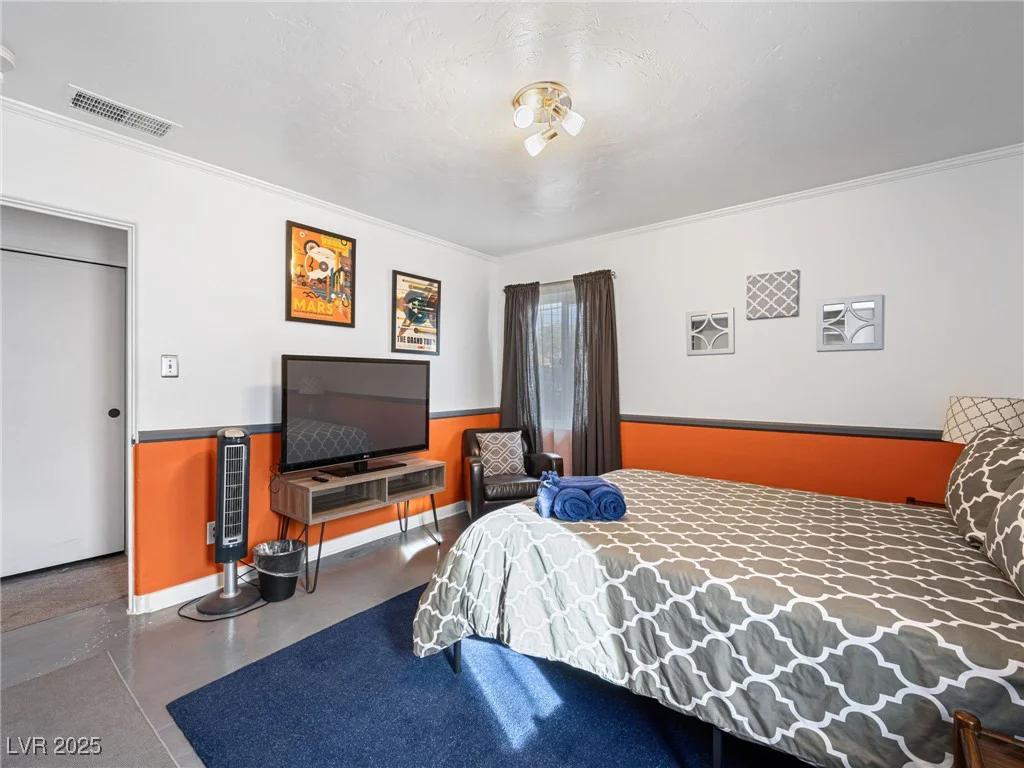 1709 6th, Las Vegas, NV 89104