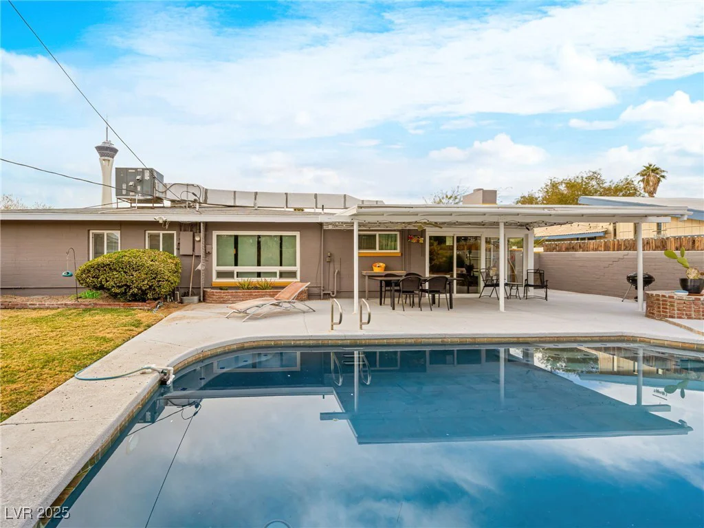 1709 6th, Las Vegas, NV 89104