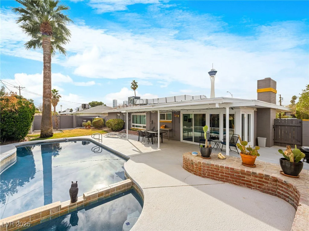1709 6th, Las Vegas, NV 89104