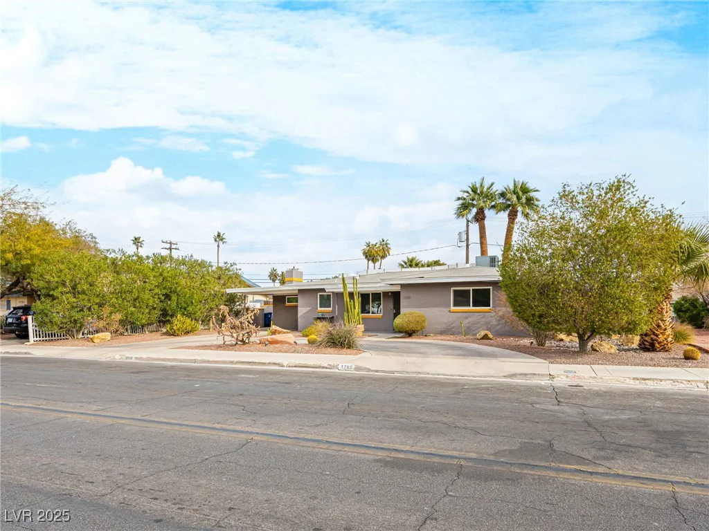 1709 6th, Las Vegas, NV 89104