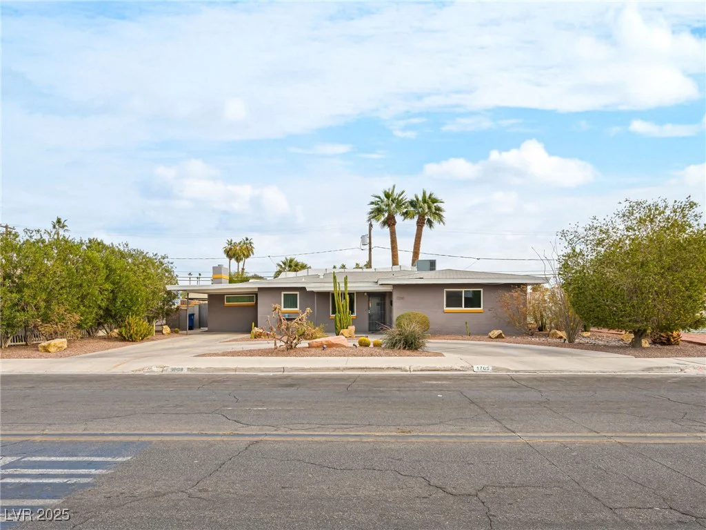1709 6th, Las Vegas, NV 89104