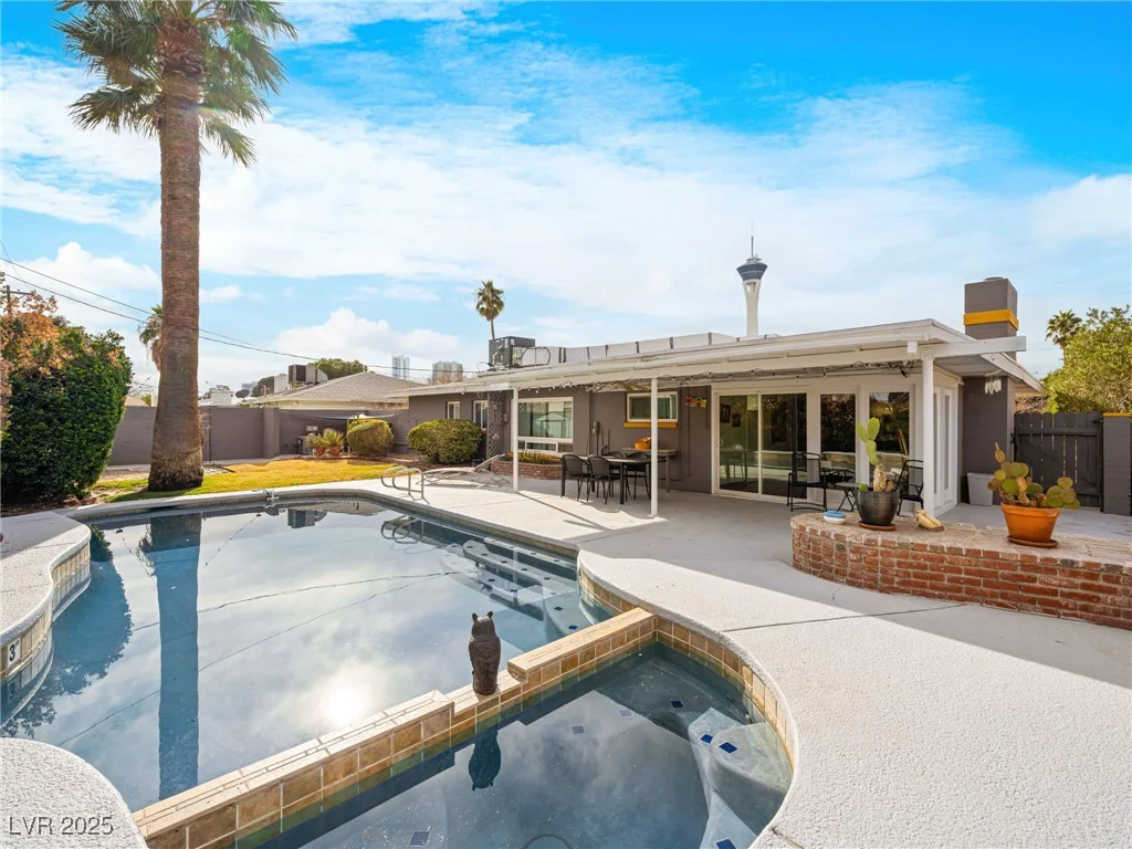 1709 6th, Las Vegas, NV 89104