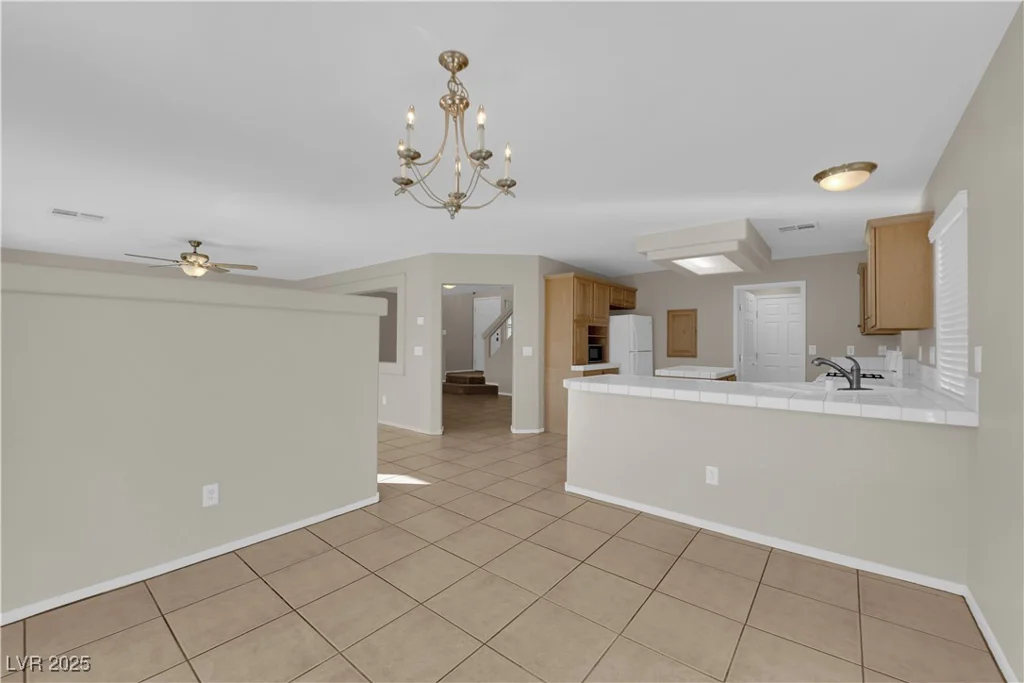 7640 Ribbon Garland, Las Vegas, NV 89139