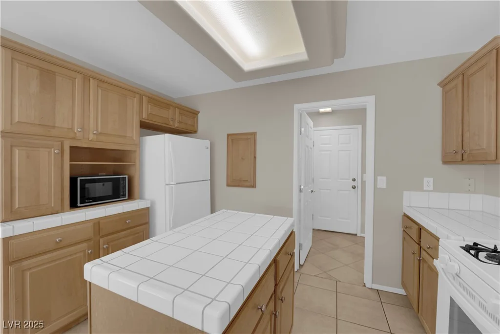 7640 Ribbon Garland, Las Vegas, NV 89139