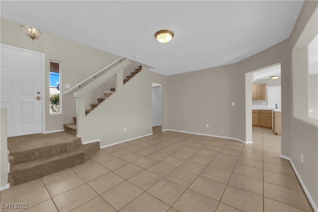 7640 Ribbon Garland, Las Vegas, NV 89139