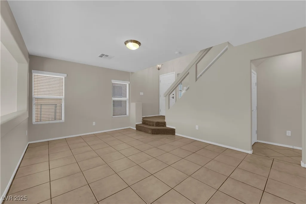 7640 Ribbon Garland, Las Vegas, NV 89139