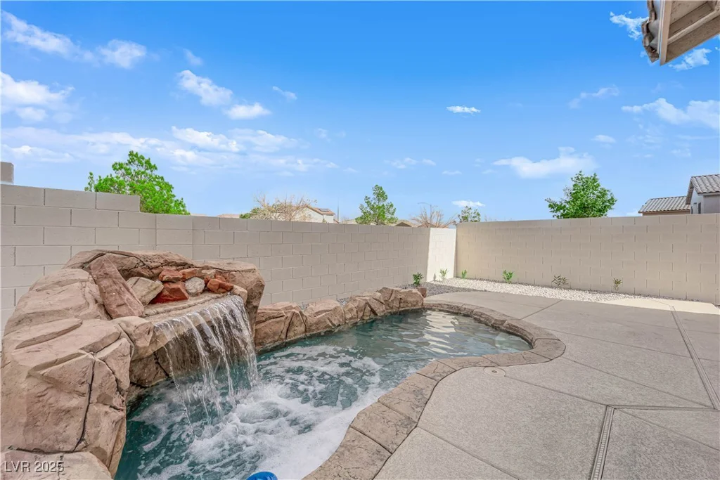 10646 Shifting Breeze, Las Vegas, NV 89129