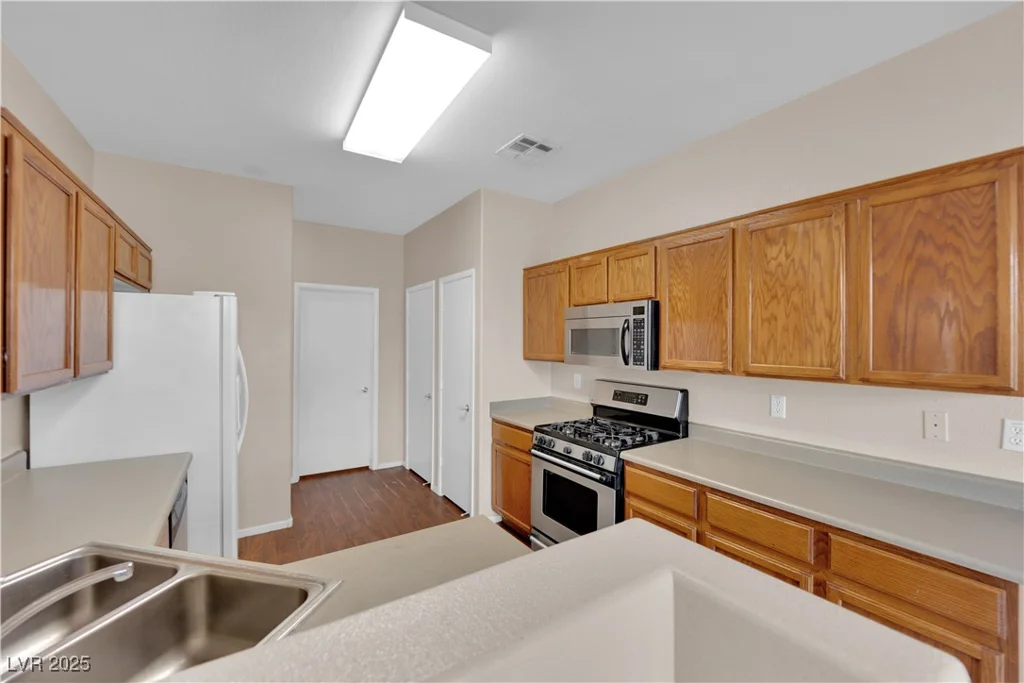10646 Shifting Breeze, Las Vegas, NV 89129